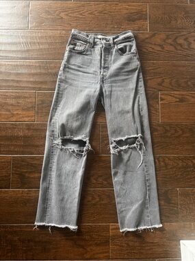 Levi’s Ribcage Straight Jeans Women’s Size 24 Faded Black Distressed Knees